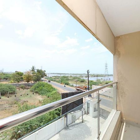 Oyo Flagship 14716 Omr Kelambakkam Hotel Csennai Kültér fotó