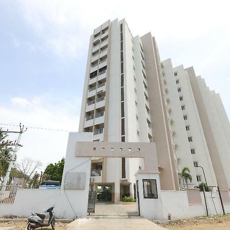 Oyo Flagship 14716 Omr Kelambakkam Hotel Csennai Kültér fotó