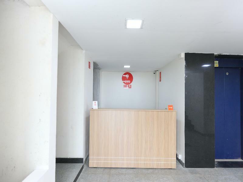 Oyo Flagship 14716 Omr Kelambakkam Hotel Csennai Kültér fotó