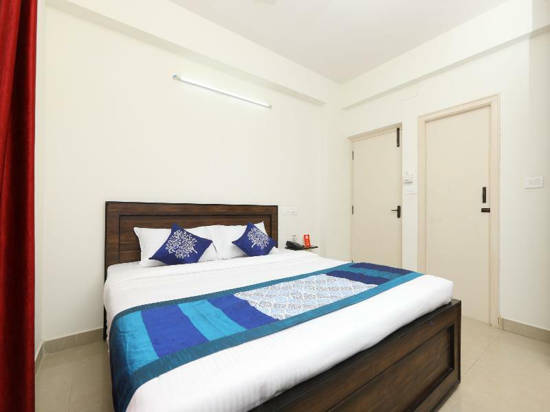 Oyo Flagship 14716 Omr Kelambakkam Hotel Csennai Kültér fotó