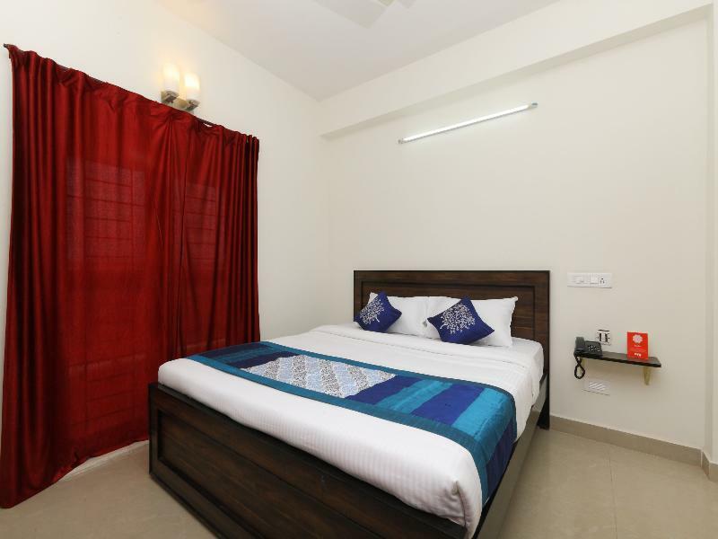 Oyo Flagship 14716 Omr Kelambakkam Hotel Csennai Kültér fotó