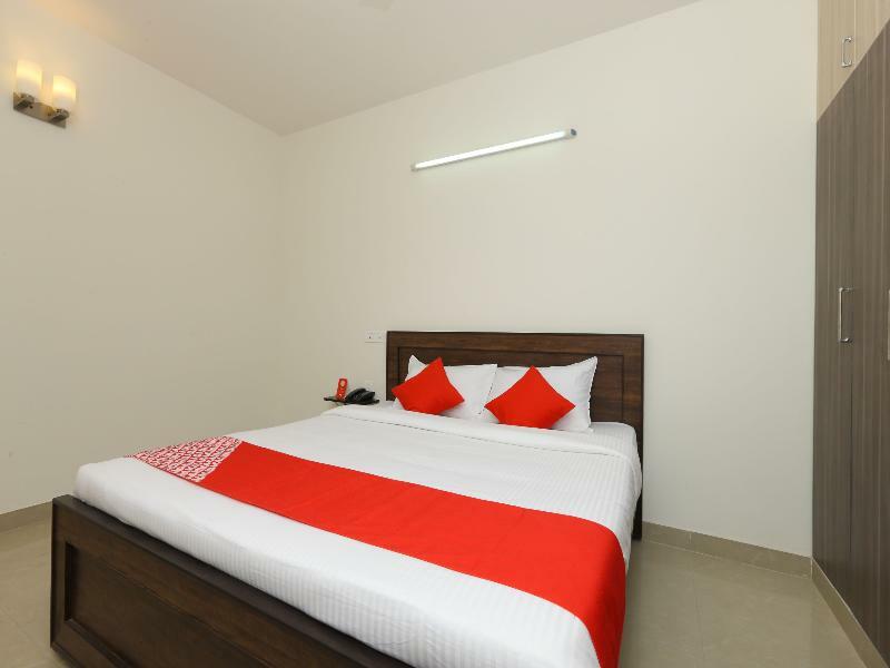 Oyo Flagship 14716 Omr Kelambakkam Hotel Csennai Kültér fotó