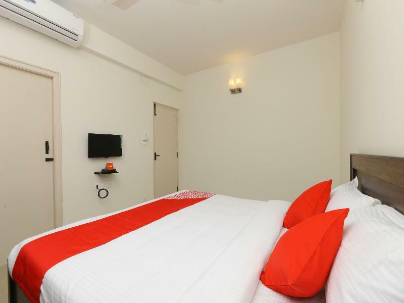Oyo Flagship 14716 Omr Kelambakkam Hotel Csennai Kültér fotó