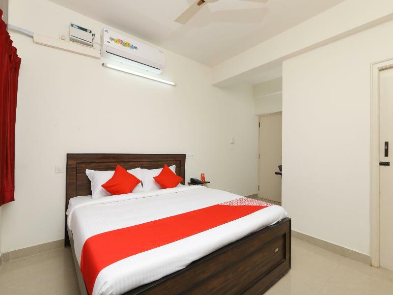 Oyo Flagship 14716 Omr Kelambakkam Hotel Csennai Kültér fotó